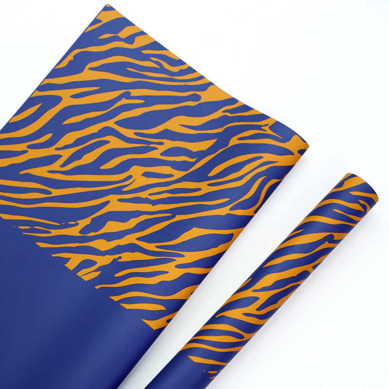 Šestibarevný květinový balicí papír s tiskem Zebra